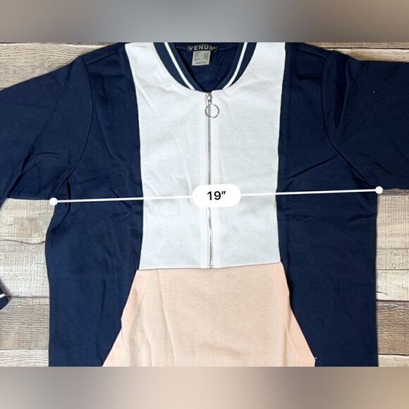 Venus Athleisure Colorblock Full Zip Top Blouse MEDIUM Resortwear Vacation NWT - Picture 5 of 9